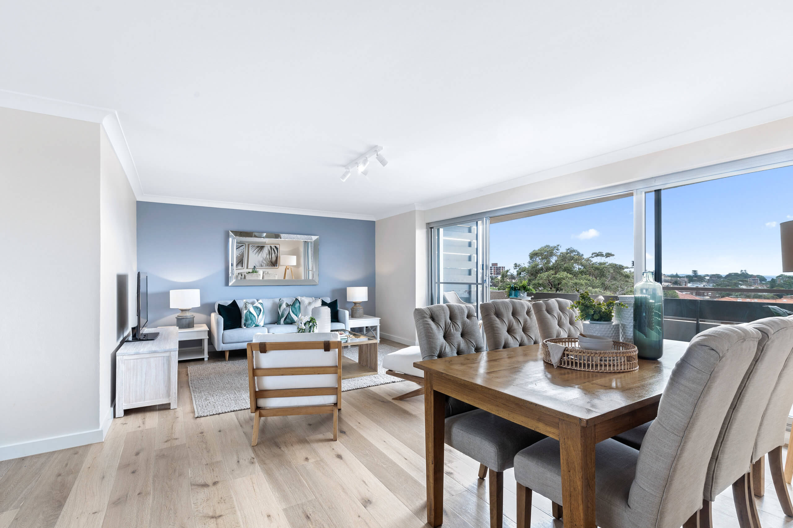 Complete apartment renovation in Bondi Beach